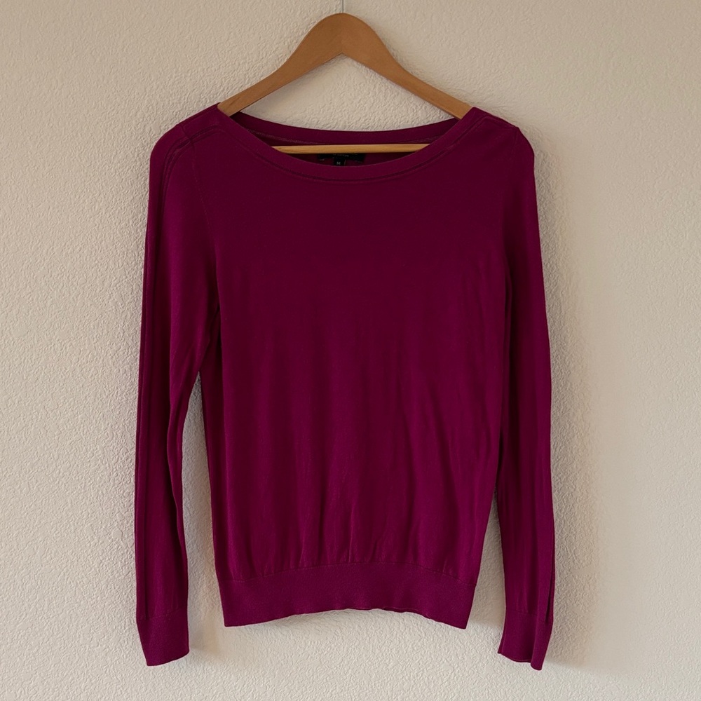 Banana Republic women’s Fuchsia Sweater Size Medium